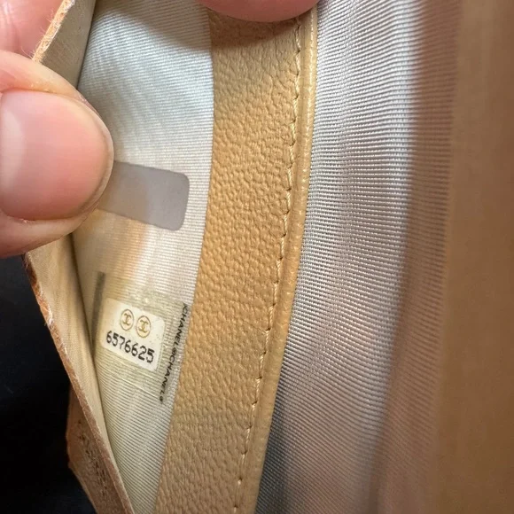 Chanel CC Beige Leather Card Wallet - Picture 11 of 16